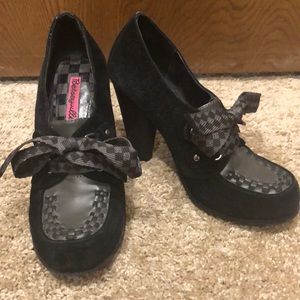 Black Betseyville Heels